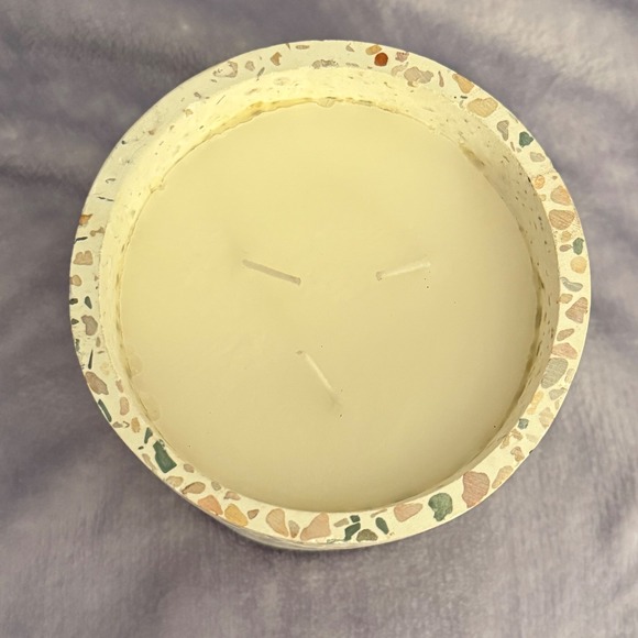 Better Homes & Gardens Citronella Mango Citron Candle 10oz Terrazzo Ceramic Jar - Picture 9 of 9